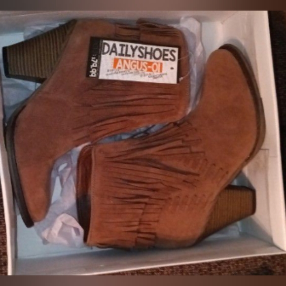 Fringe Booties Size 7 - Picture 2 of 4